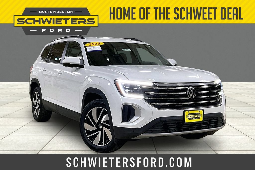 Used 2025 Volkswagen Atlas SE AWD/4WD image 1