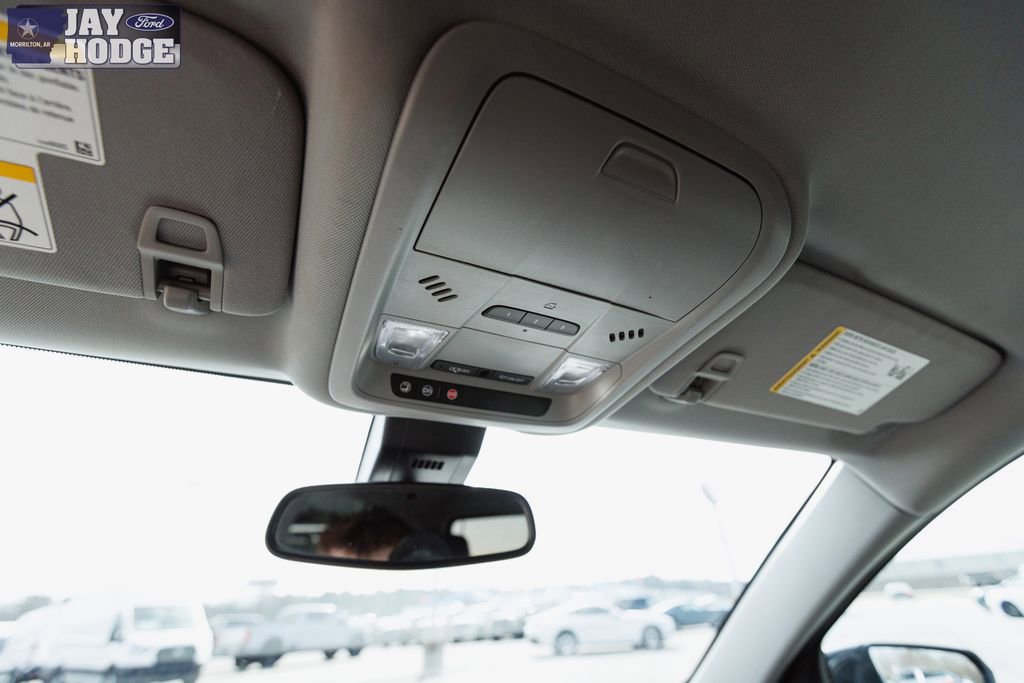 Used 2024 GMC Terrain SLT image 26