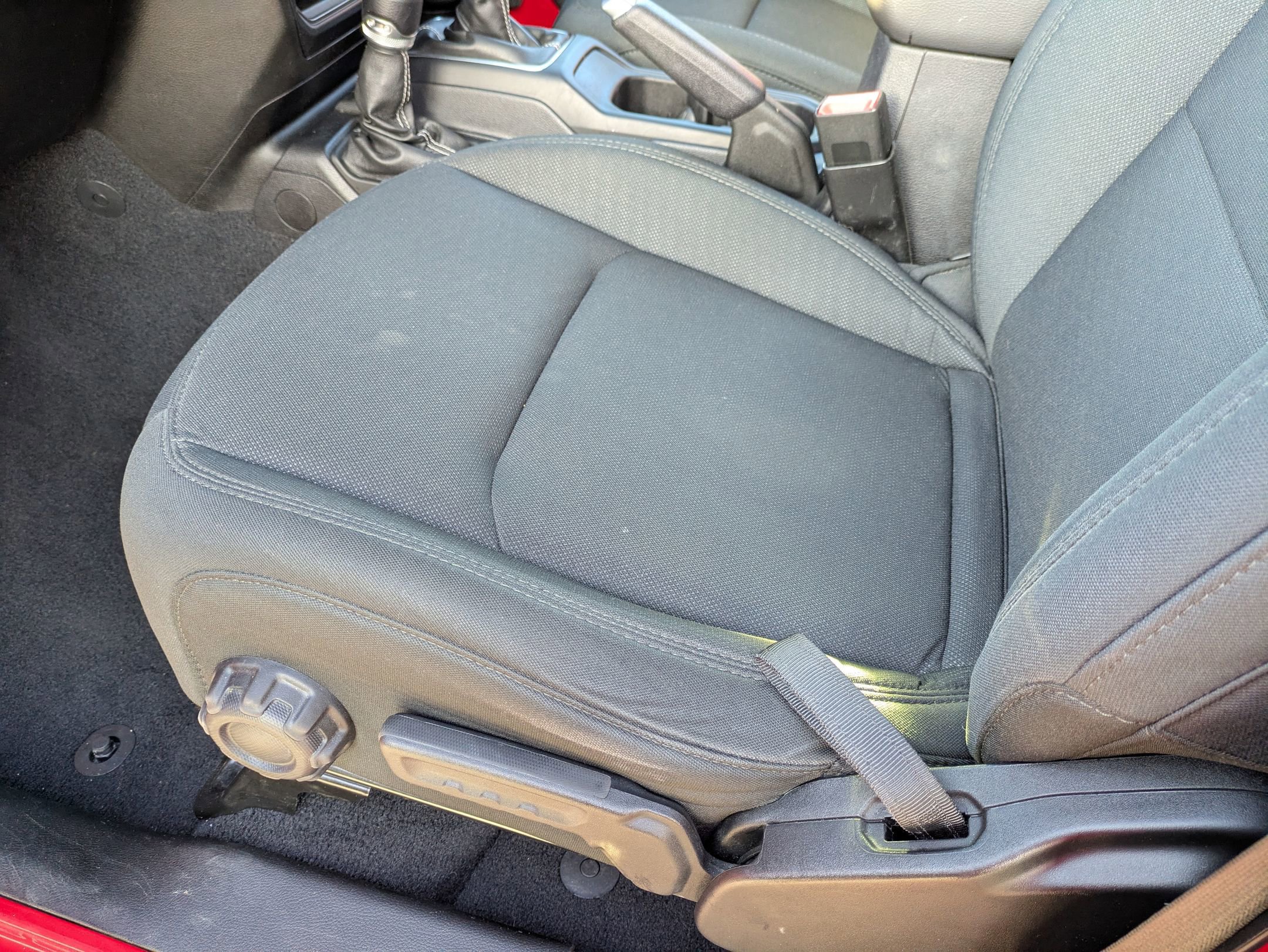 Used 2020 Jeep Wrangler Unlimited Sahara image 14