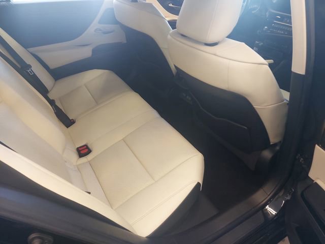 Used 2022 Lexus ES 300h w/ Premium Package image 11