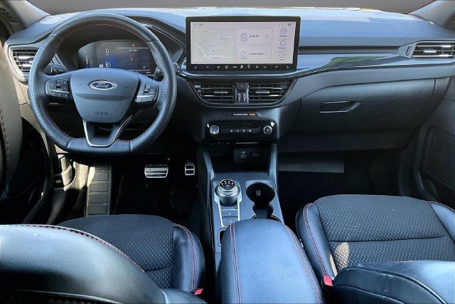 Certified 2023 Ford Escape ST-Line w/ Tech Pack #1 AWD/4WD image 7