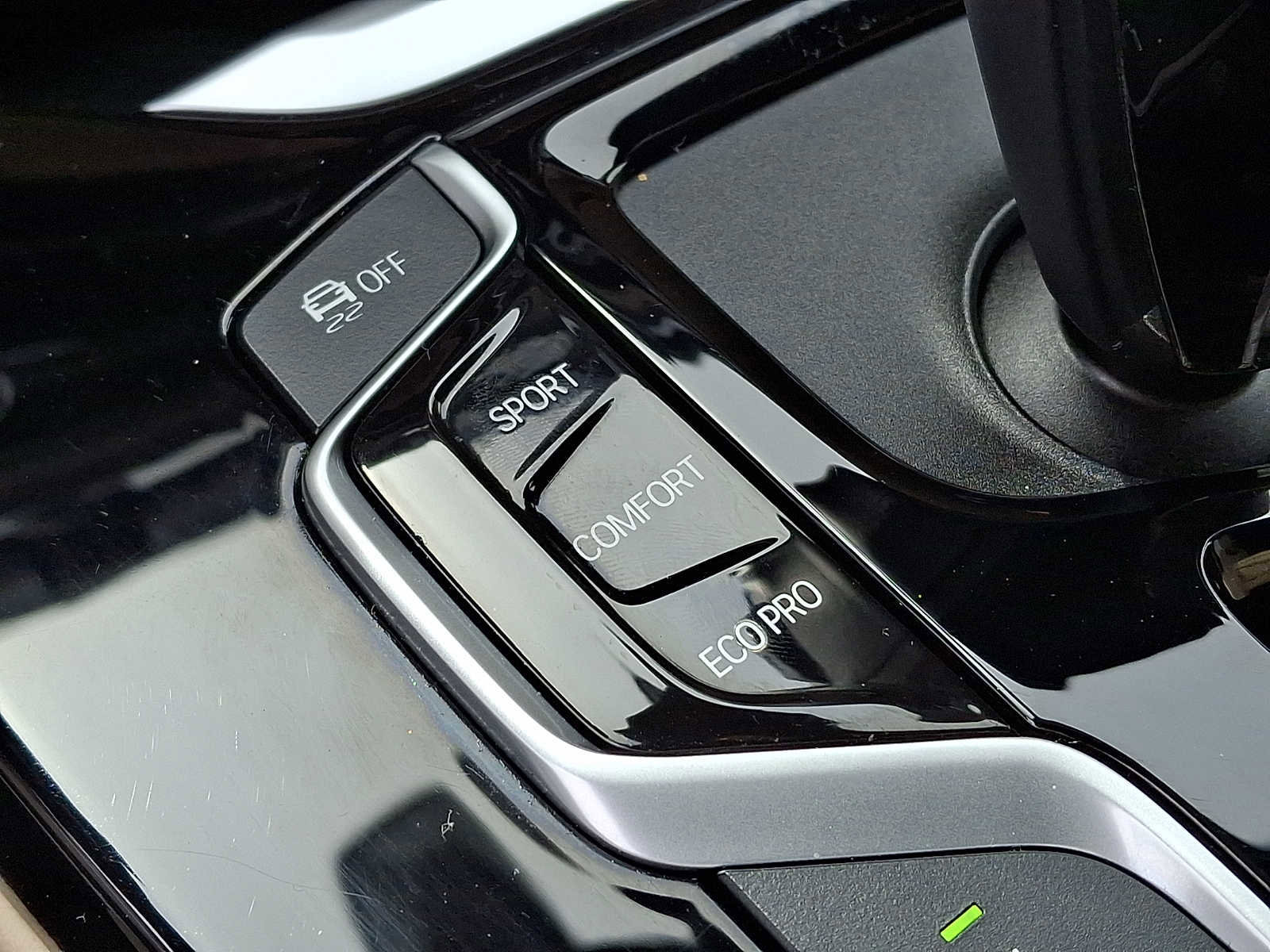 Used 2020 BMW X4 xDrive30i w/ Premium Package image 26