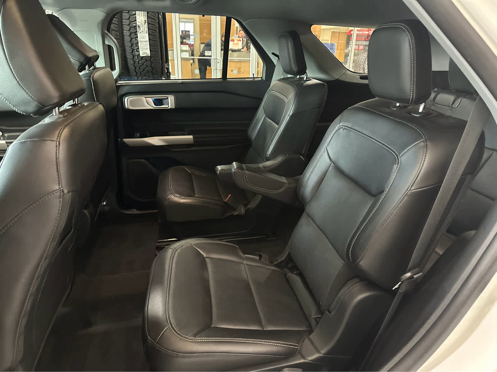 Certified 2023 Ford Explorer Limited w/ Limited Technology Package image 29