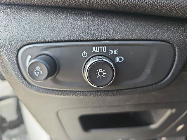 Used 2025 Chevrolet TrailBlazer LT FWD image 24