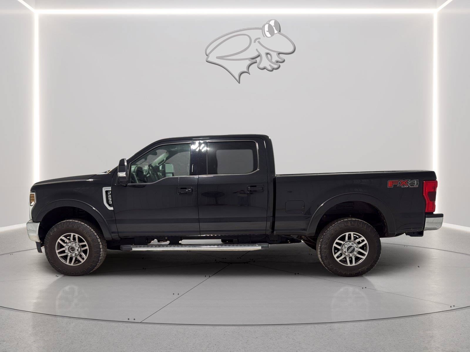 Certified 2019 Ford F250 Lariat w/ Lariat Ultimate Package AWD/4WD image 2