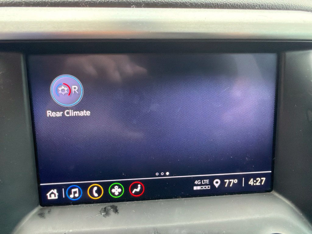 Used 2022 GMC Acadia SLE w/ Driver Convenience Package FWD image 31