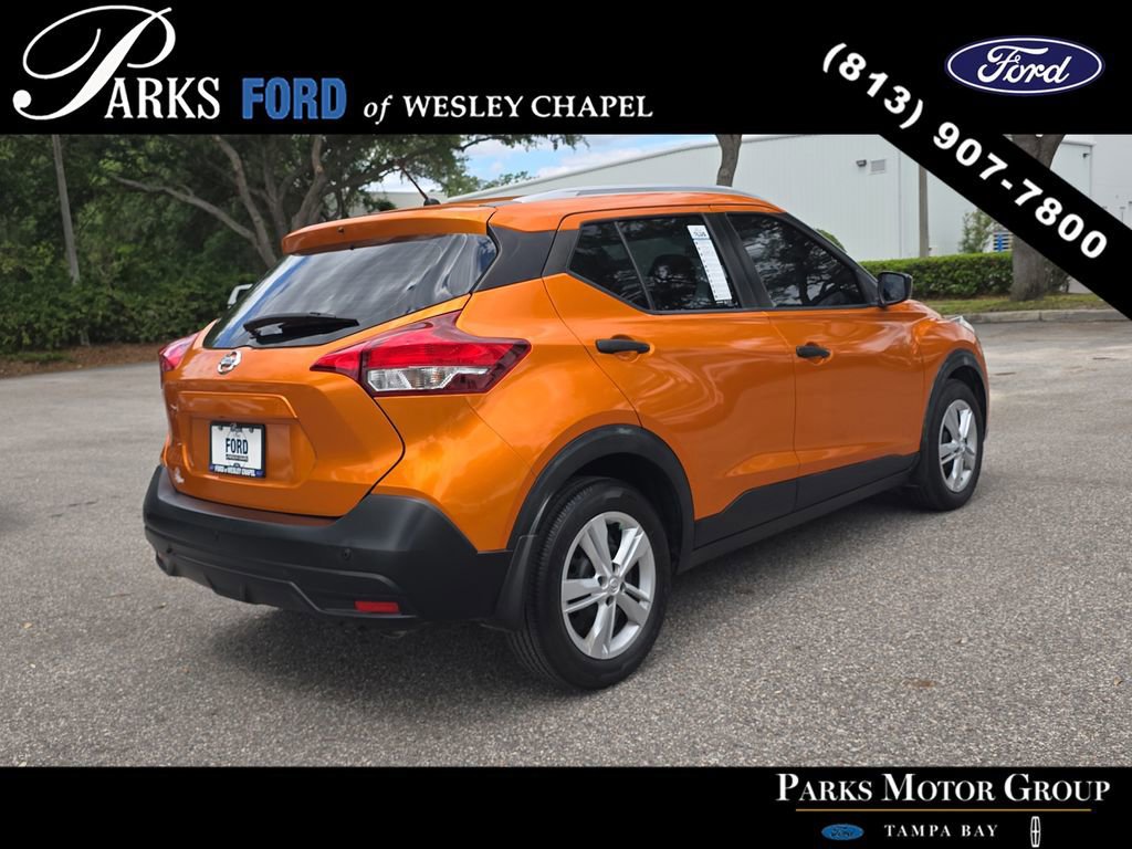 Used 2018 Nissan Kicks S w/ Exterior Electronics Package FWD image 3
