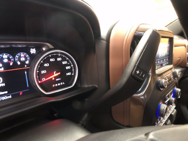 Used 2022 Chevrolet Silverado 2500 High Country w/ Technology Package AWD/4WD image 18