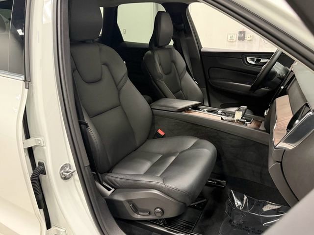Used 2022 Volvo XC60 B5 Momentum AWD/4WD image 37
