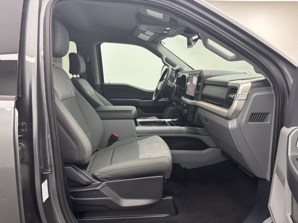Certified 2023 Ford F250 XLT w/ XLT Premium Package AWD/4WD image 32