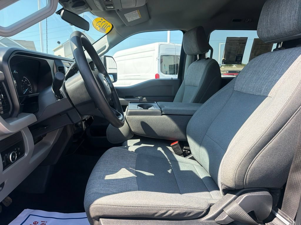 Certified 2025 Ford F250 XLT AWD/4WD image 28