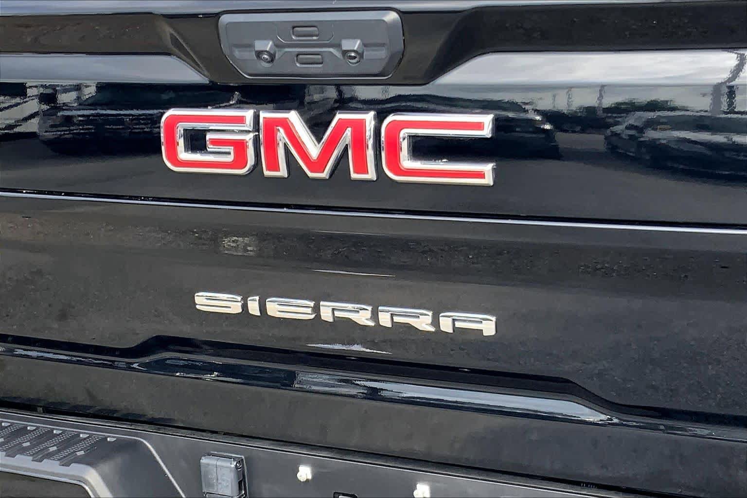Used 2024 GMC Sierra 2500 AT4 w/ AT4 Premium Plus Package AWD/4WD image 28