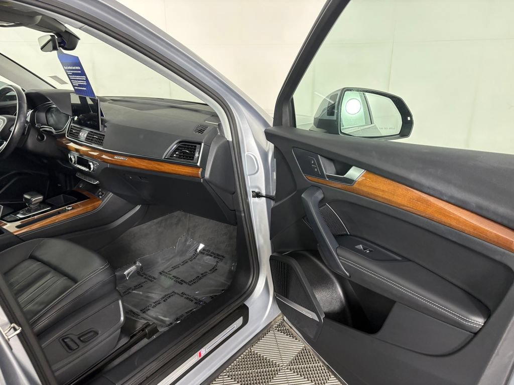 Used 2022 Audi Q5 2.0T Premium Plus AWD/4WD image 37