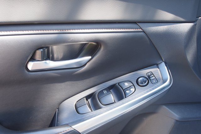 Used 2022 Nissan Sentra SR w/ Midnight Edition FWD image 19