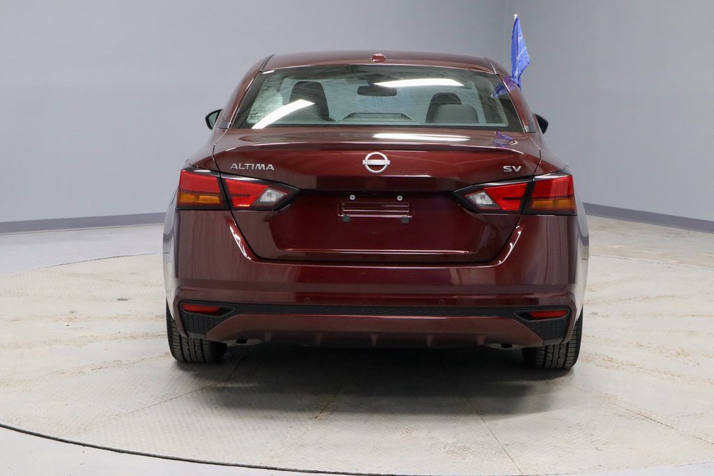 Used 2024 Nissan Altima 2.5 SV image 4