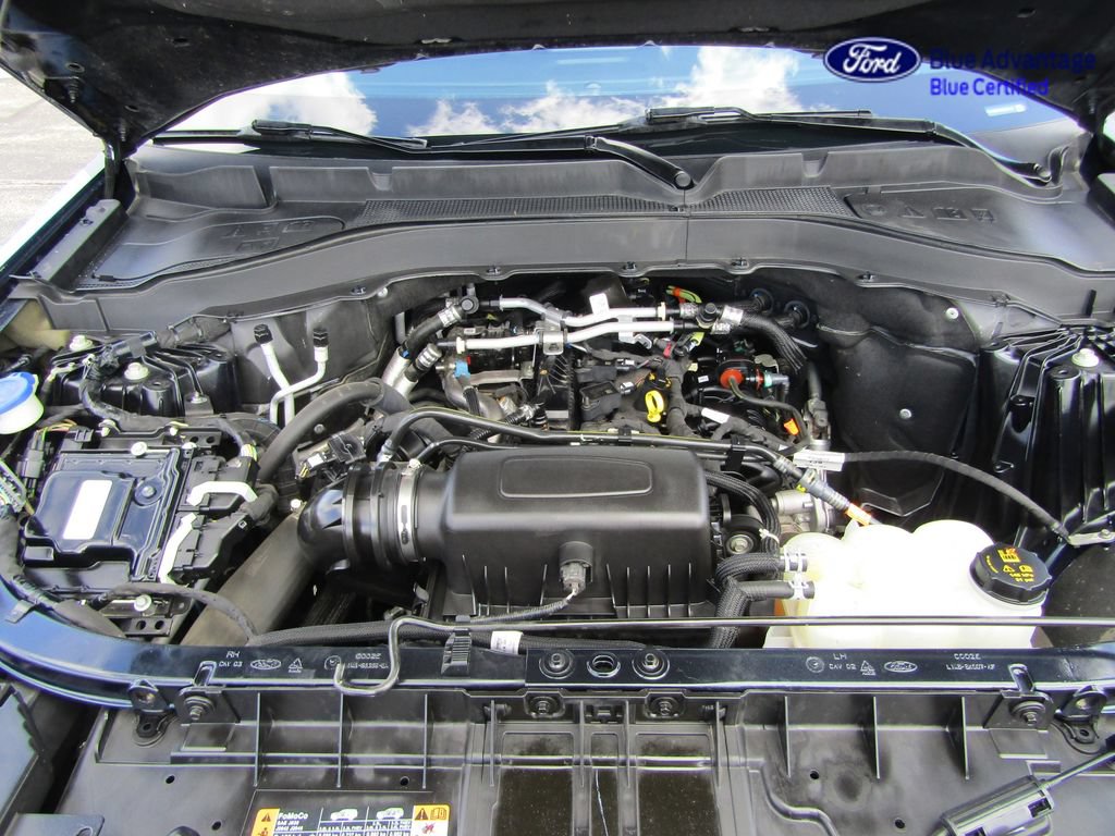 Certified 2022 Ford Explorer XLT w/ Equipment Group 202A AWD/4WD image 44