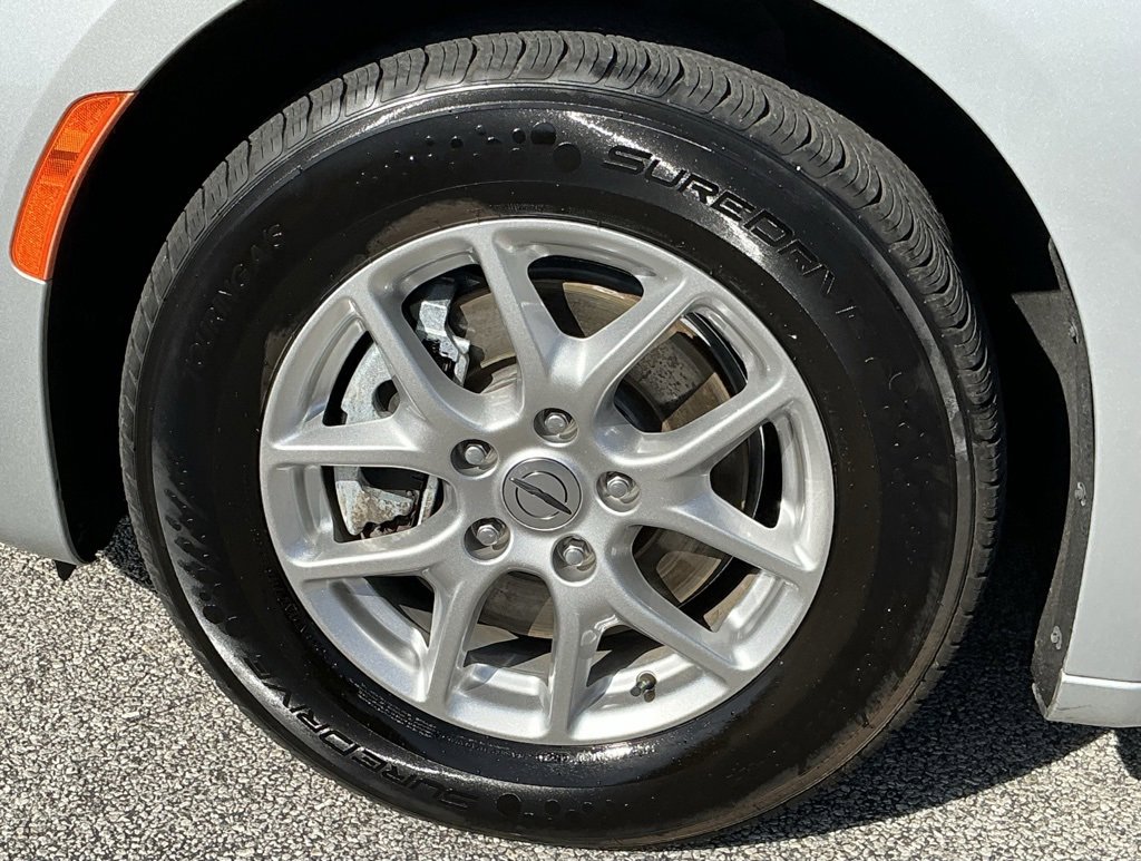 Used 2024 Chrysler Pacifica Touring-L image 23