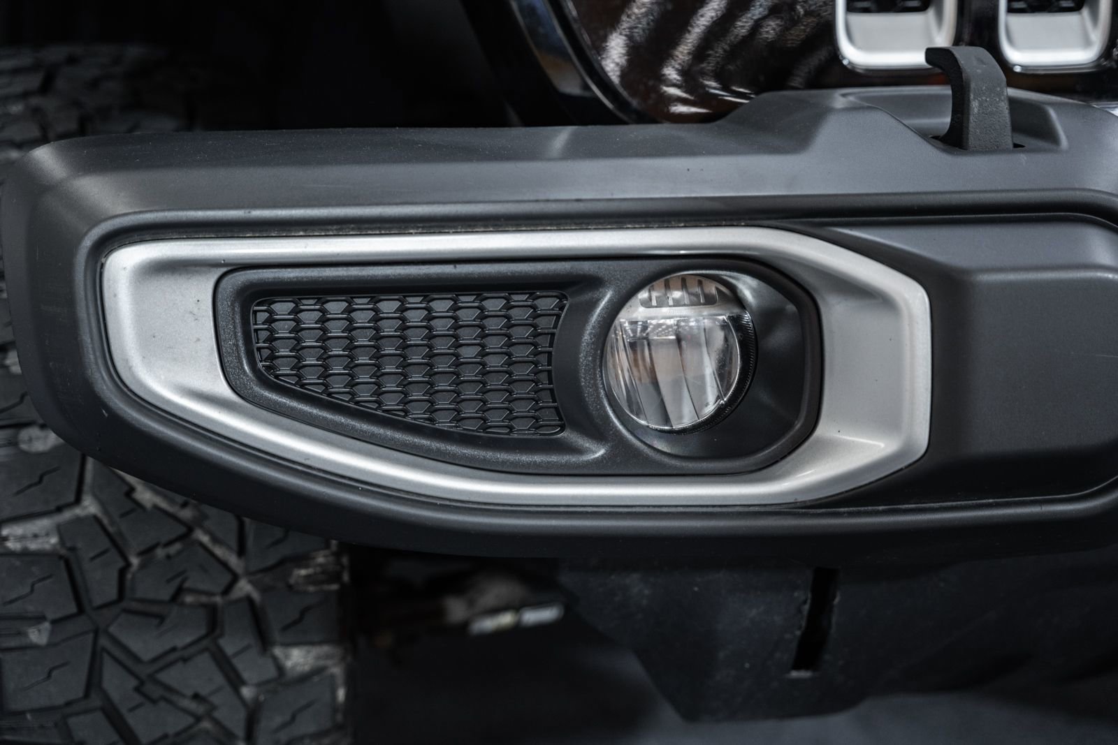 Used 2021 Jeep Wrangler Unlimited Sahara w/ Uconnect 4C Nav & Sound Group AWD/4WD image 12