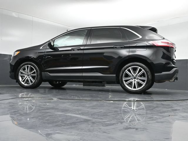 Certified 2024 Ford Edge Titanium w/ Equipment Group 301A AWD/4WD image 40