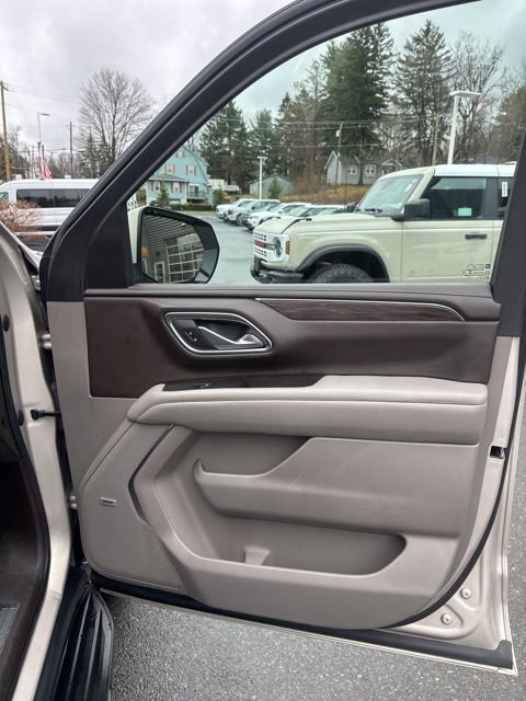 Used 2022 Chevrolet Suburban LT AWD/4WD image 20