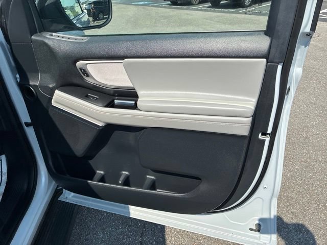 Certified 2025 Ford Expedition Active AWD/4WD image 66
