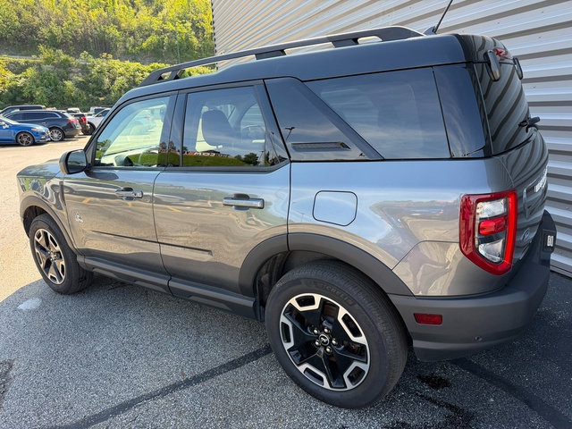 Certified 2024 Ford Bronco Sport Outer Banks w/ Tech Package AWD/4WD image 4