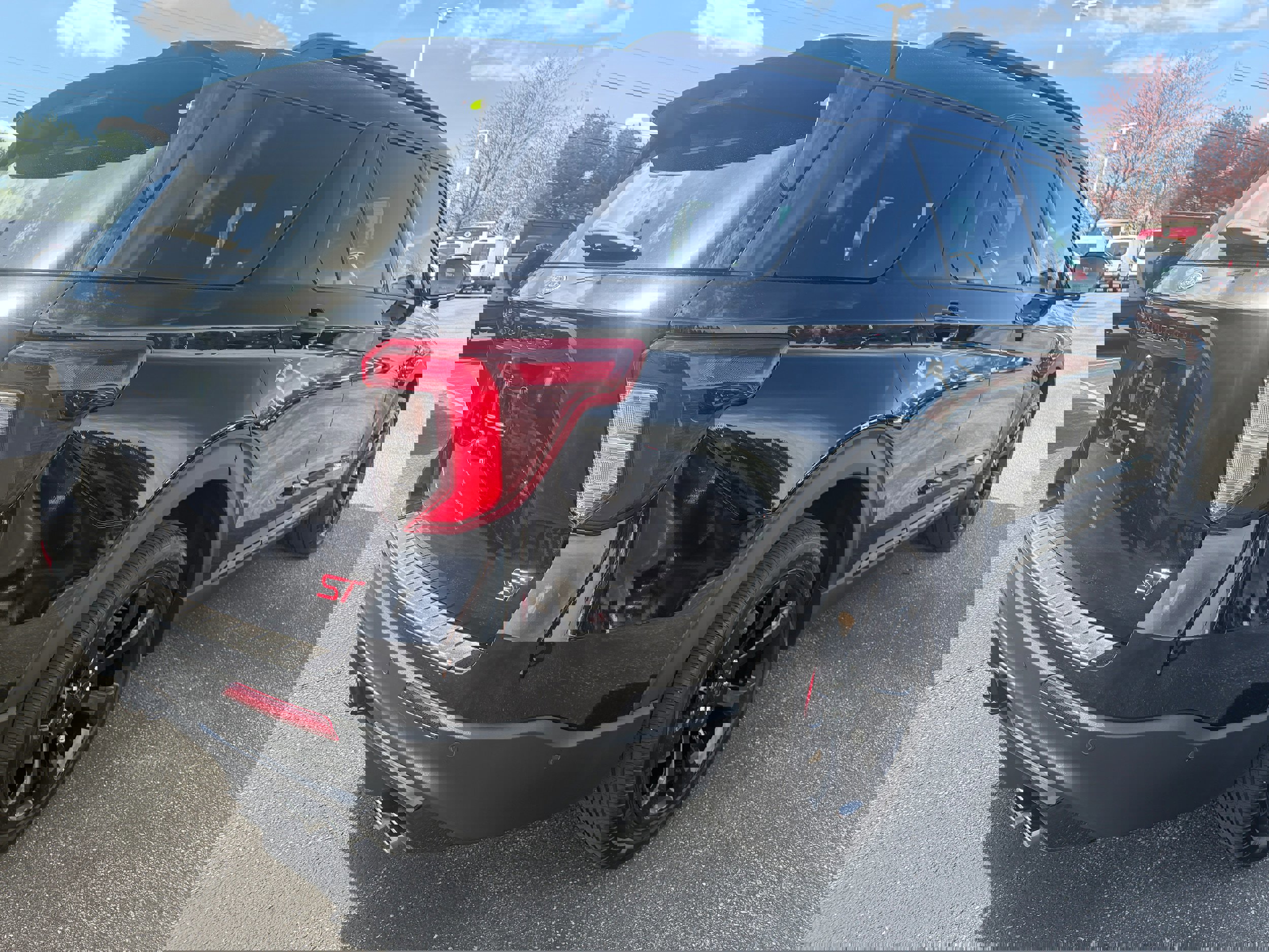 Certified 2021 Ford Explorer ST w/ Equipment Group 401A image 4