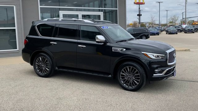 Used 2023 INFINITI QX80 Sensory w/ All-Season Package AWD/4WD image 3