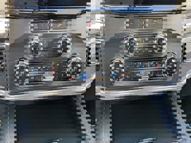 Certified 2024 Ford Expedition XLT image 26