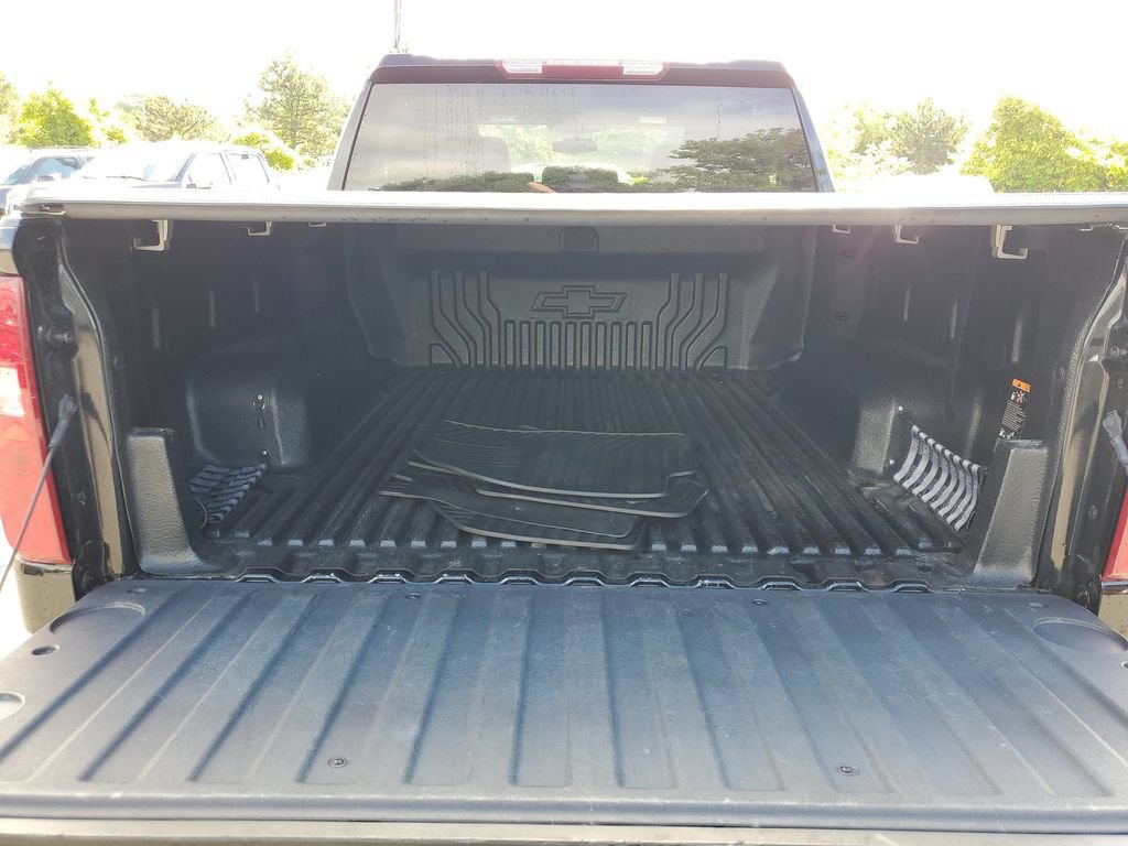 Used 2024 Chevrolet Silverado 1500 LT AWD/4WD image 8