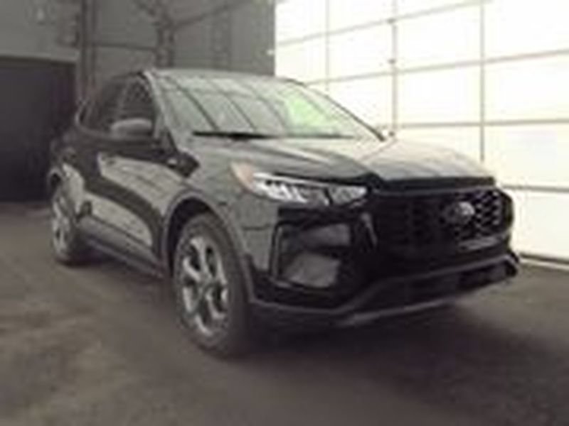 Certified 2026 Ford Escape ST-Line AWD/4WD image 3