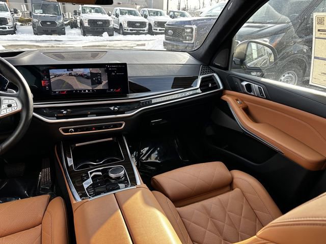 Used 2024 BMW X7 xDrive40i image 18