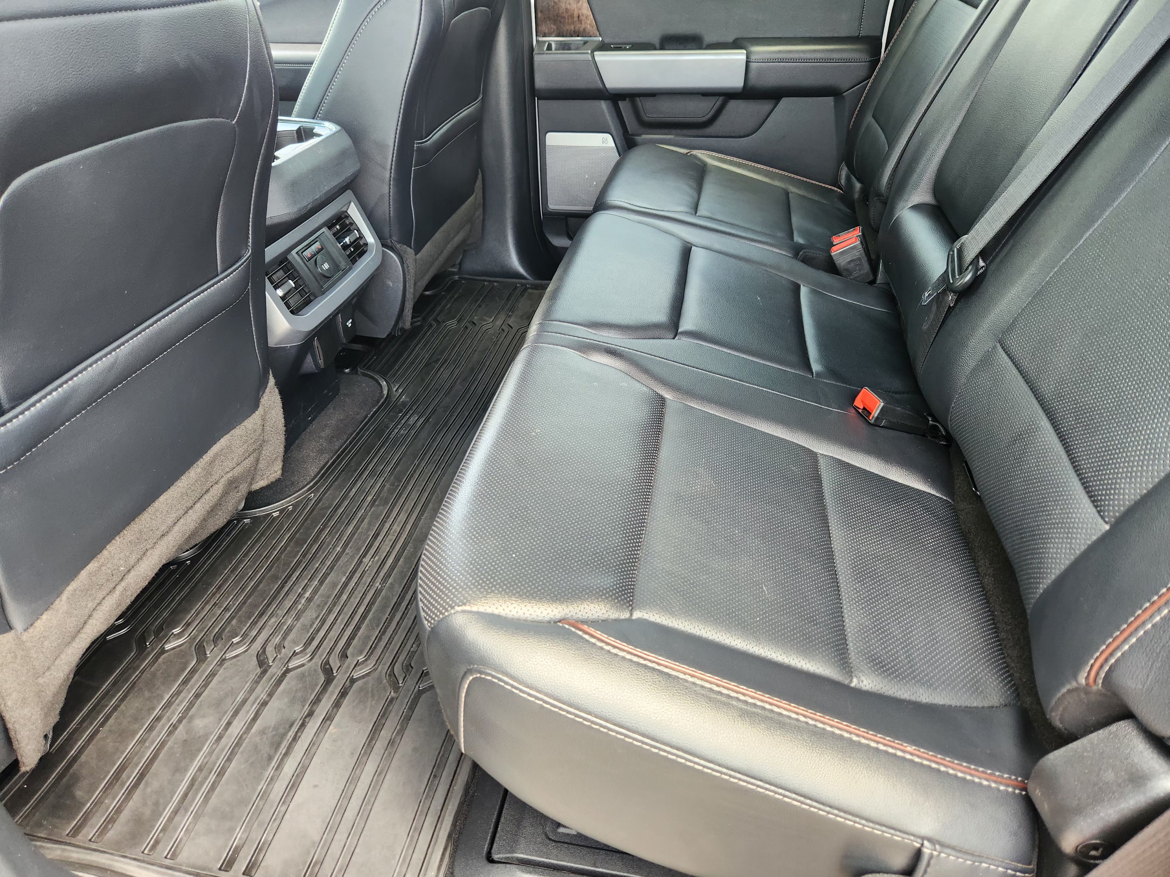 Certified 2023 Ford F250 Lariat w/ Lariat Ultimate Package AWD/4WD image 29