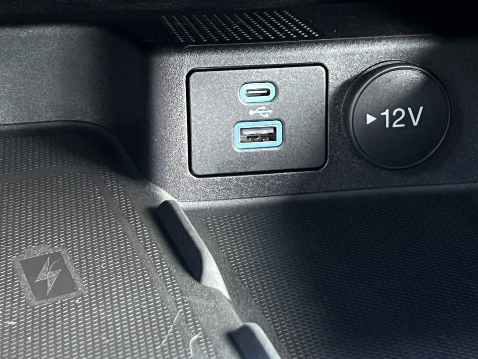 Certified 2023 Ford Escape ST-Line Elite w/ Premium Technology Package image 33