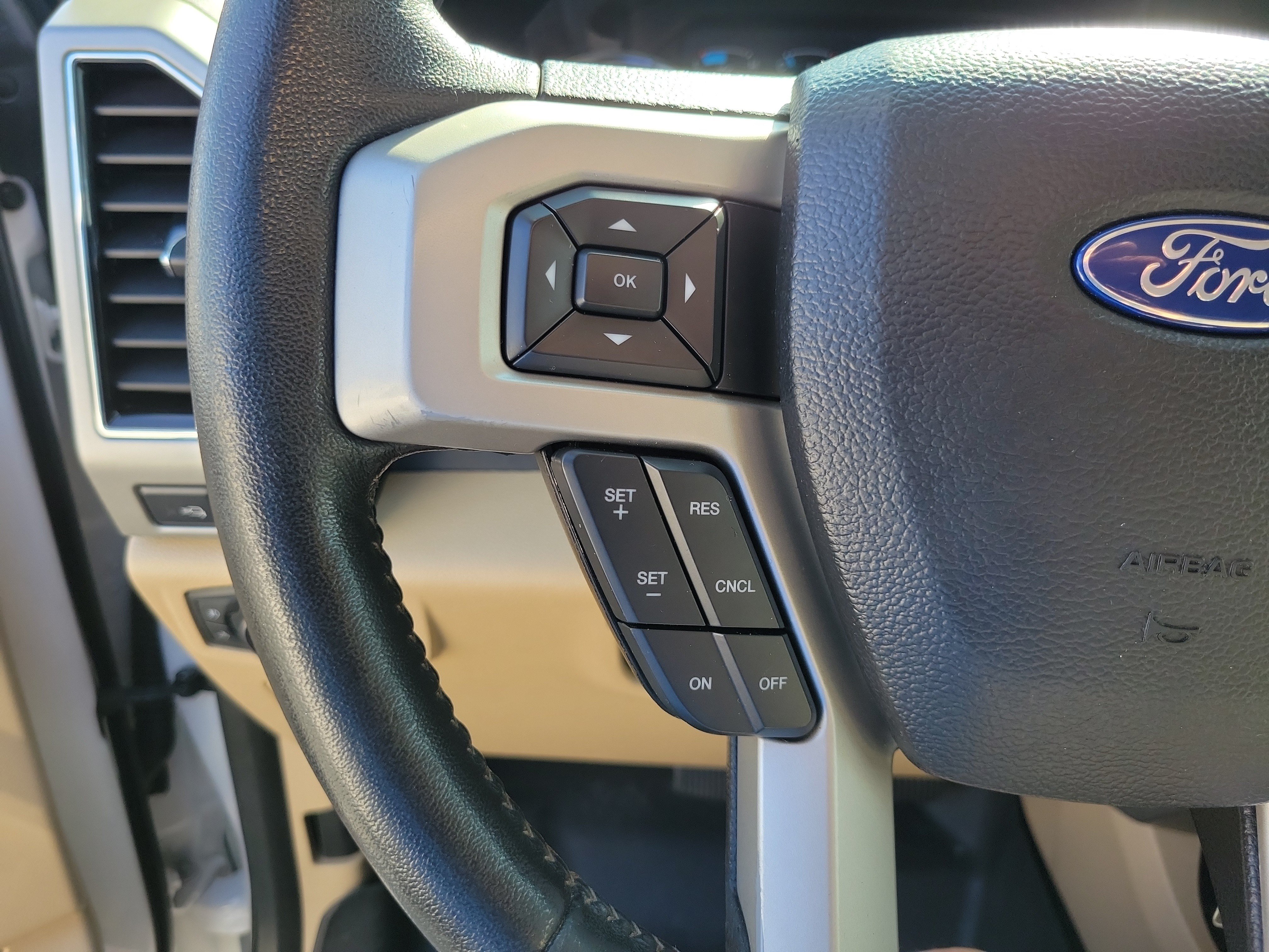 Certified 2019 Ford F250 Lariat RWD image 5