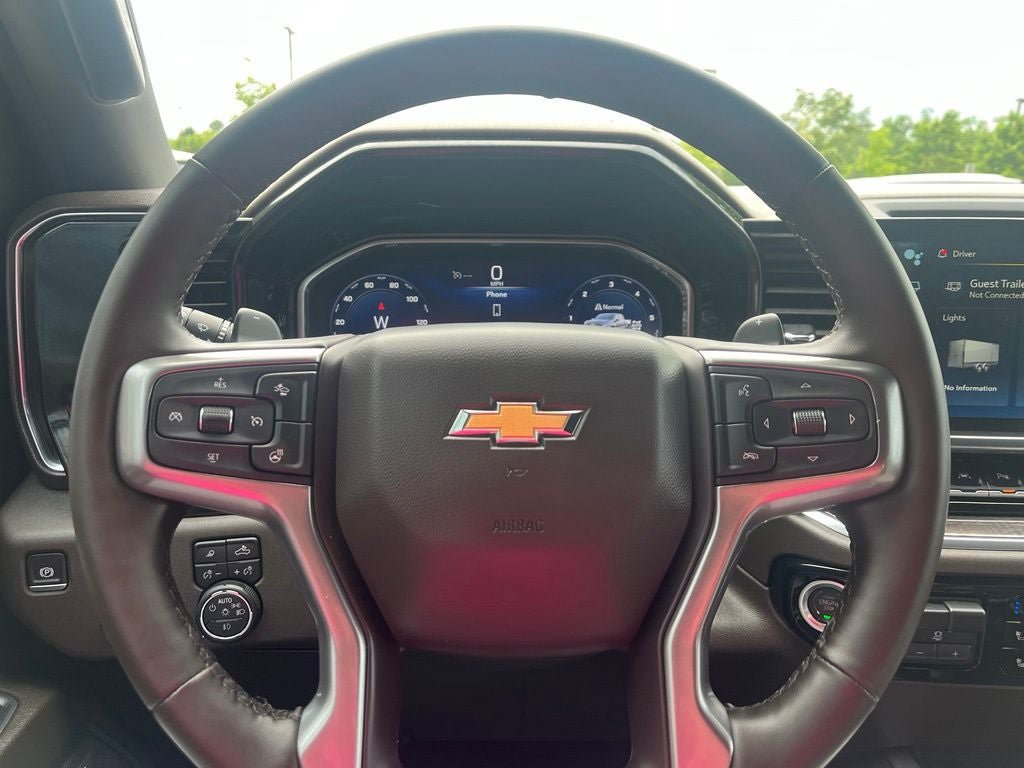 Used 2024 Chevrolet Silverado 1500 LTZ w/ LTZ Convenience Package II AWD/4WD image 27