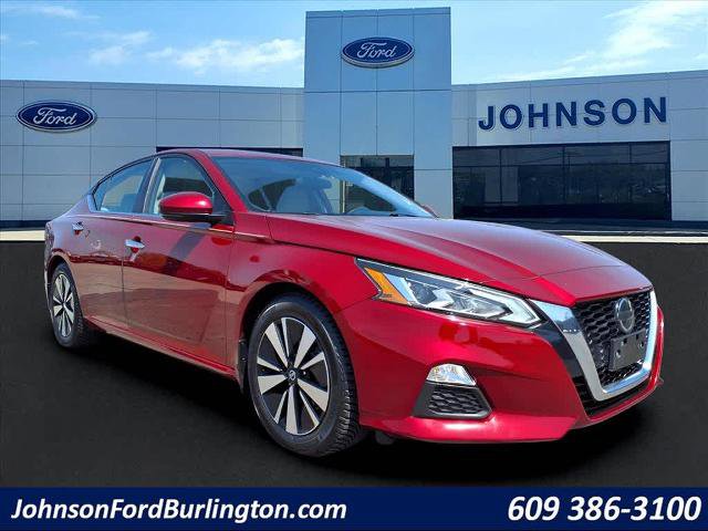 Used 2022 Nissan Altima 2.5 SV w/ SV Premium Package