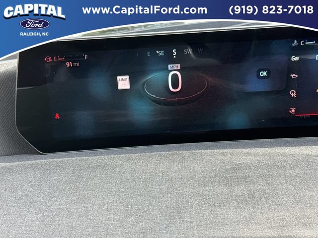 Certified 2025 Ford Expedition Active AWD/4WD image 26