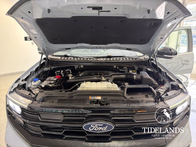 Certified 2025 Ford Expedition Active AWD/4WD image 28