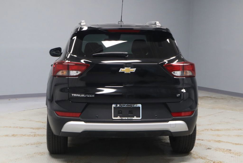 Used 2025 Chevrolet TrailBlazer LT w/ LT Cold Weather Package image 4