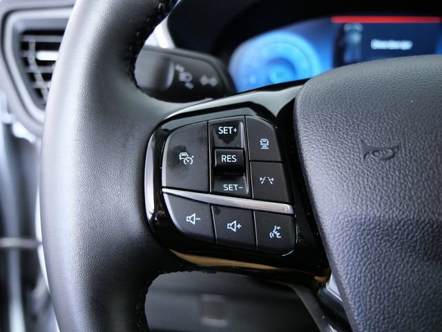Certified 2025 Ford Escape Platinum AWD/4WD image 25