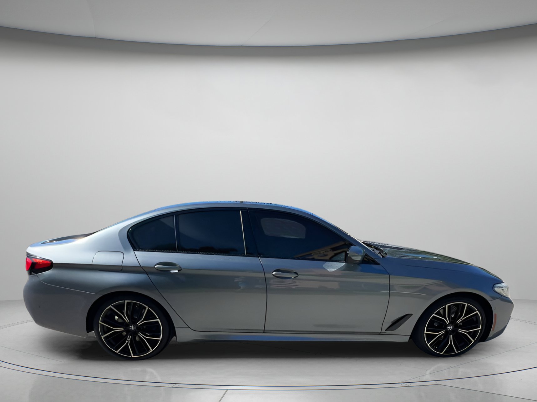 Used 2021 BMW 530i w/ M Sport Package RWD image 33