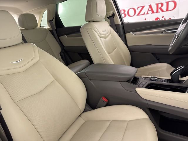 Used 2023 Cadillac XT5 Premium Luxury image 16