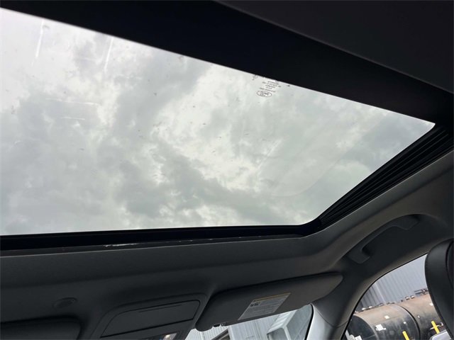 Certified 2022 Ford Explorer XLT w/ Equipment Group 202A image 14