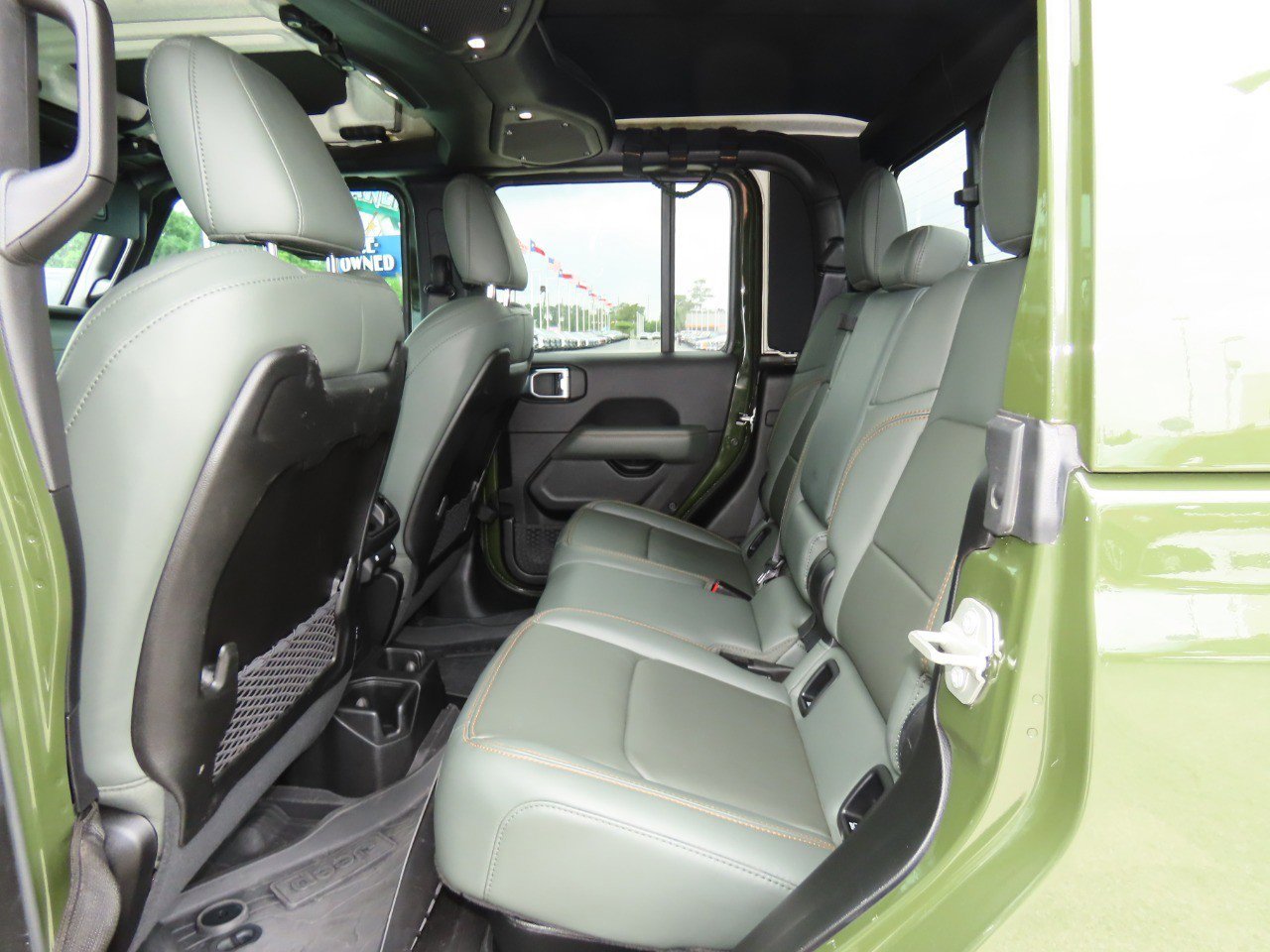 Used 2024 Jeep Gladiator Mojave AWD/4WD image 20