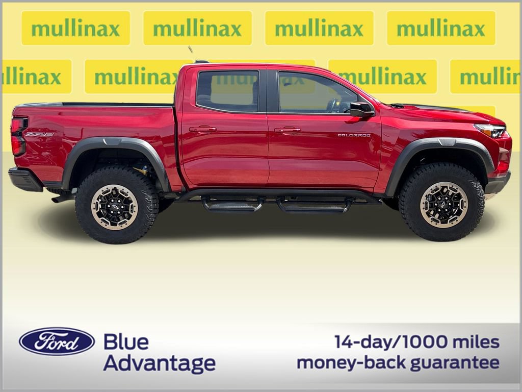 Used 2024 Chevrolet Colorado ZR2 w/ ZR2 Convenience Package III AWD/4WD image 2