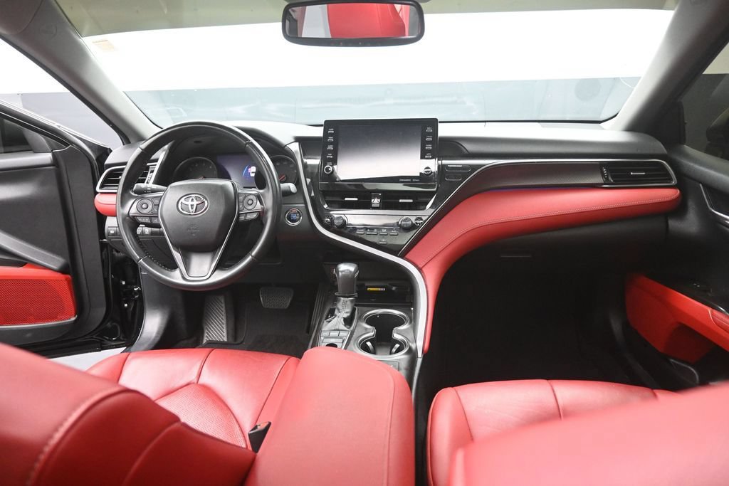 Used 2022 Toyota Camry XSE FWD image 12
