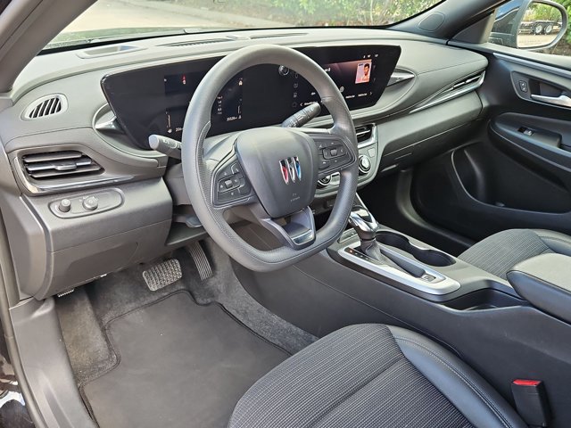 Used 2025 Buick Envista Preferred FWD image 10