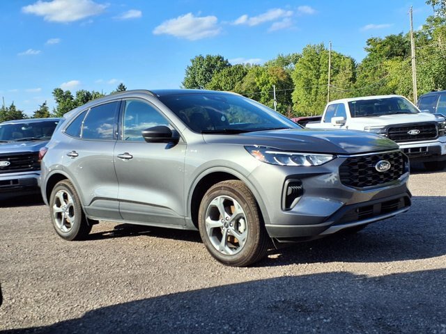 Certified 2025 Ford Escape ST-Line w/ Tech Pack #1 AWD/4WD image 1