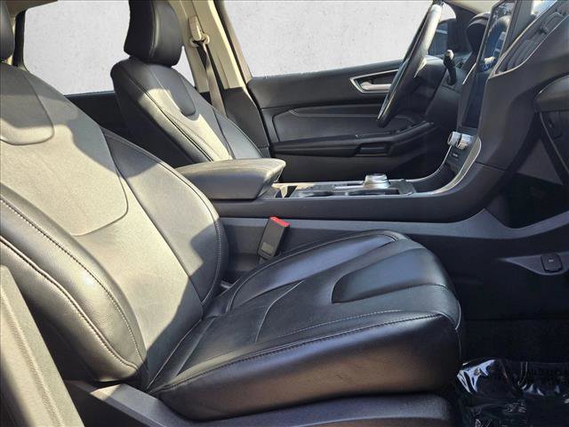 Certified 2022 Ford Edge Titanium AWD/4WD image 21
